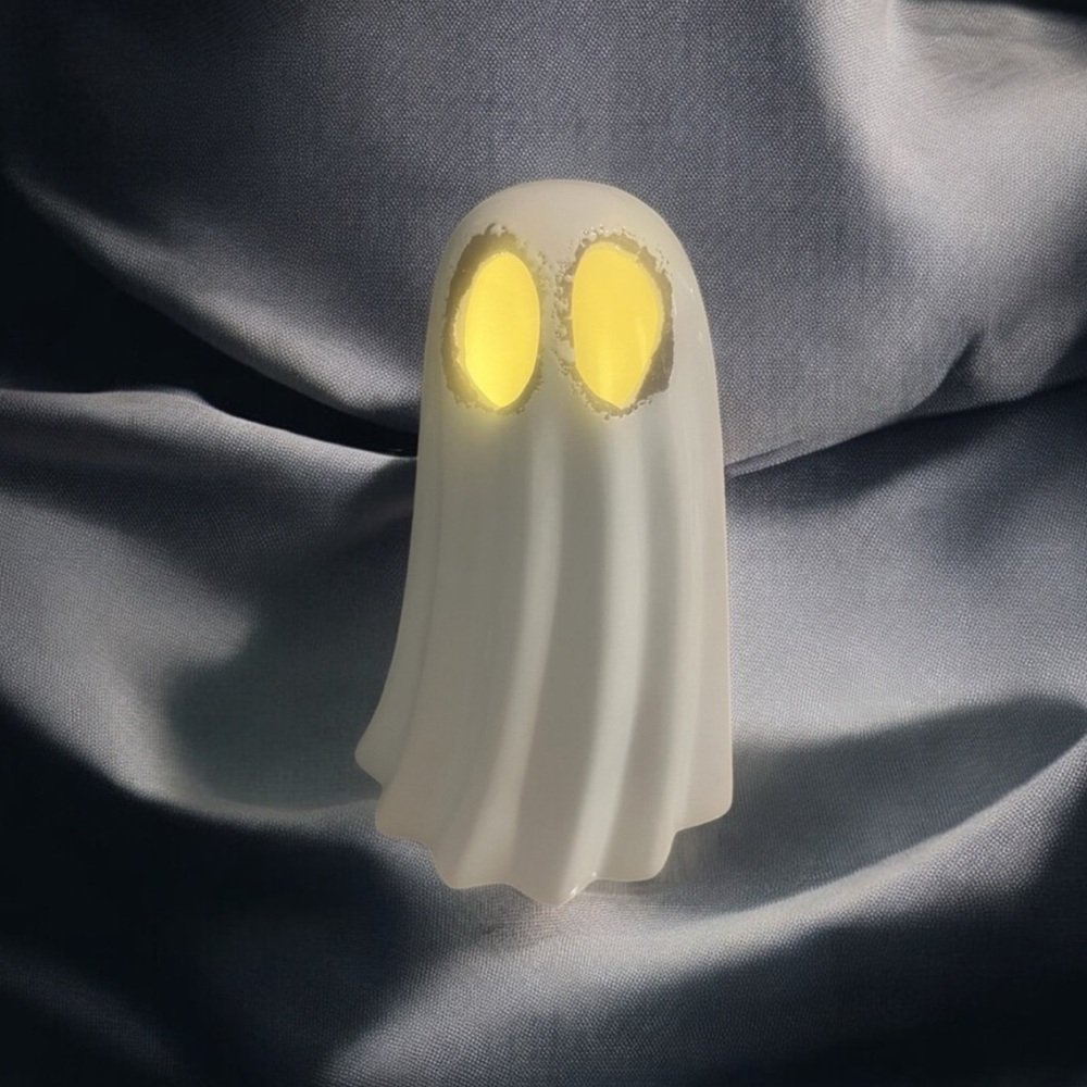Ghost led Martha Stewart figurine